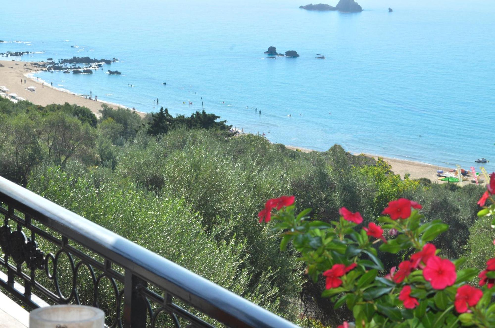 Luxury Loft Apartment With Pool - Pelekas Beach, Corfu Εξωτερικό φωτογραφία