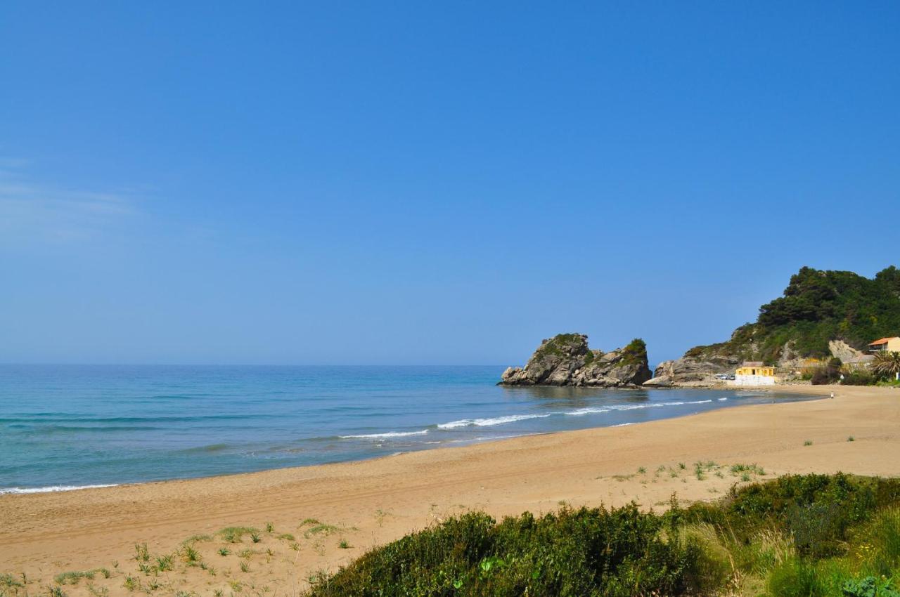 Luxury Loft Apartment With Pool - Pelekas Beach, Corfu Εξωτερικό φωτογραφία