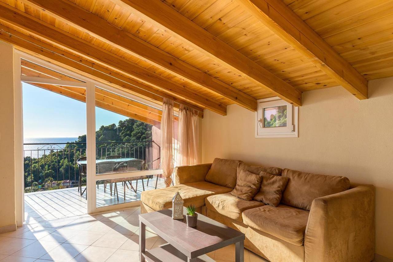 Luxury Loft Apartment With Pool - Pelekas Beach, Corfu Εξωτερικό φωτογραφία