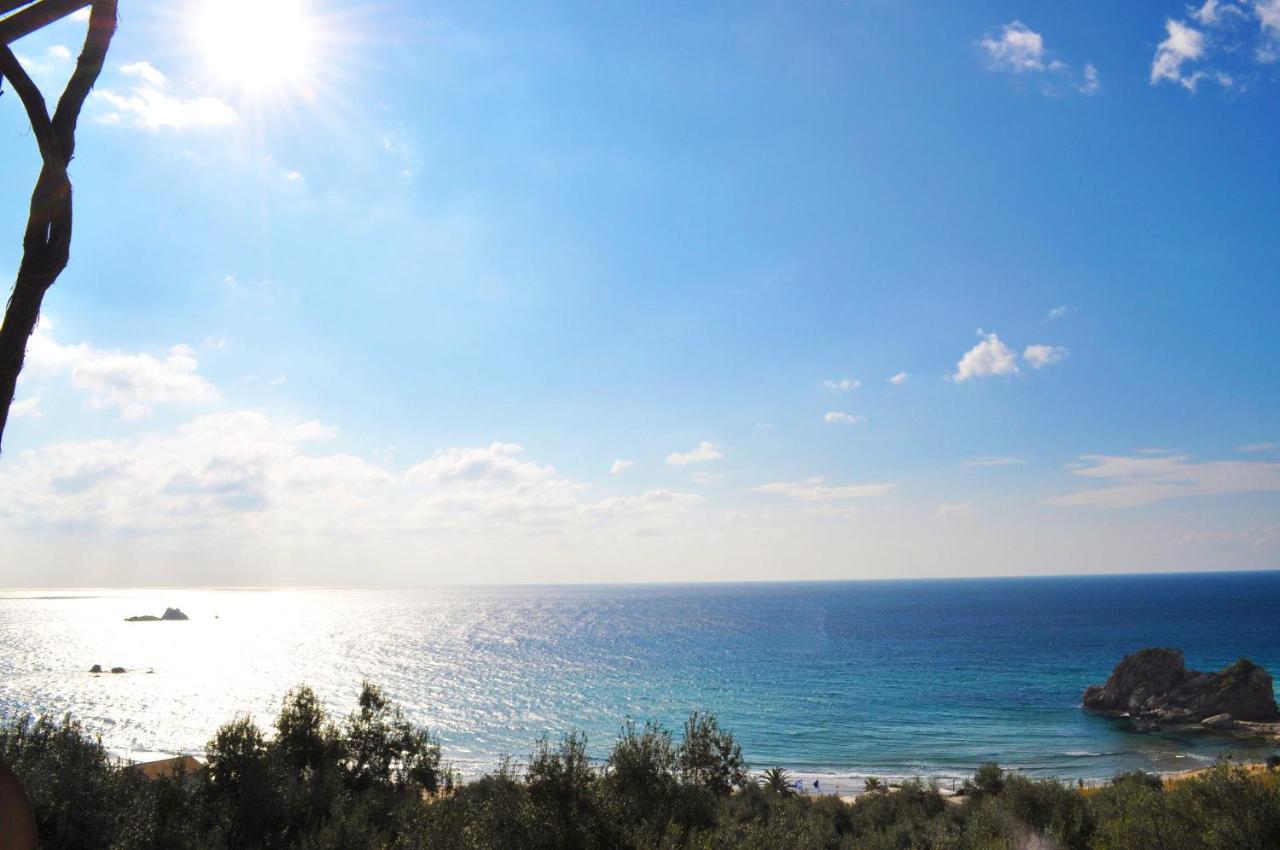 Luxury Loft Apartment With Pool - Pelekas Beach, Corfu Εξωτερικό φωτογραφία